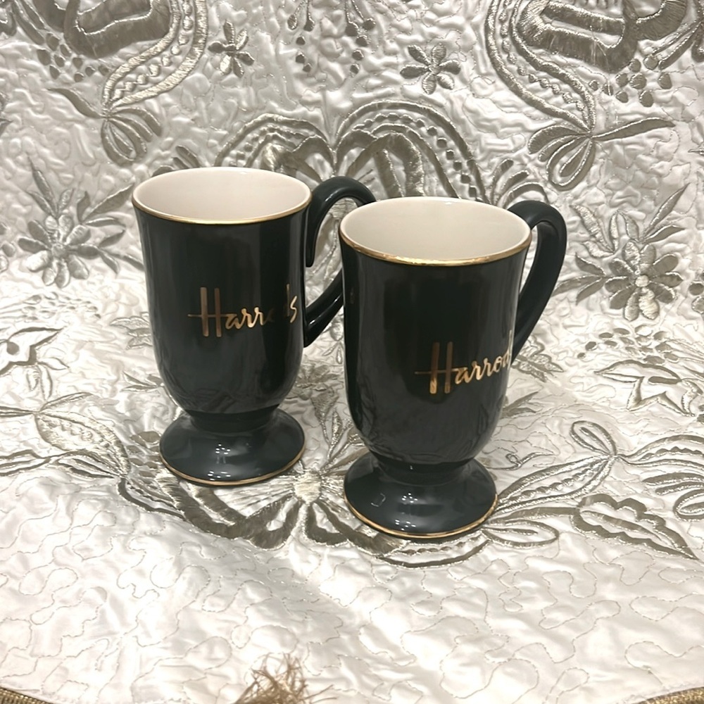 Harrods - traditional harrods green mugs set if 3 mugs - nwot